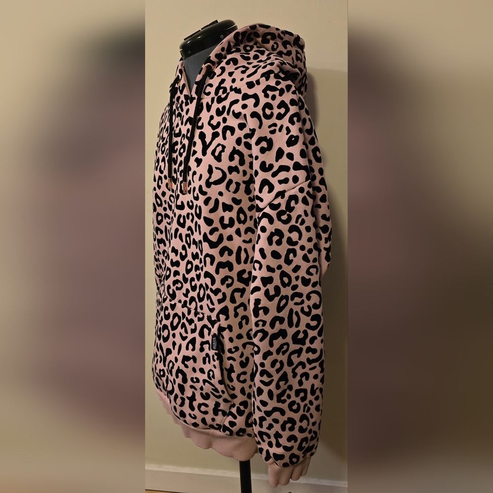 NWT Unisex Von Dutch dirty pink leopard print hoodie